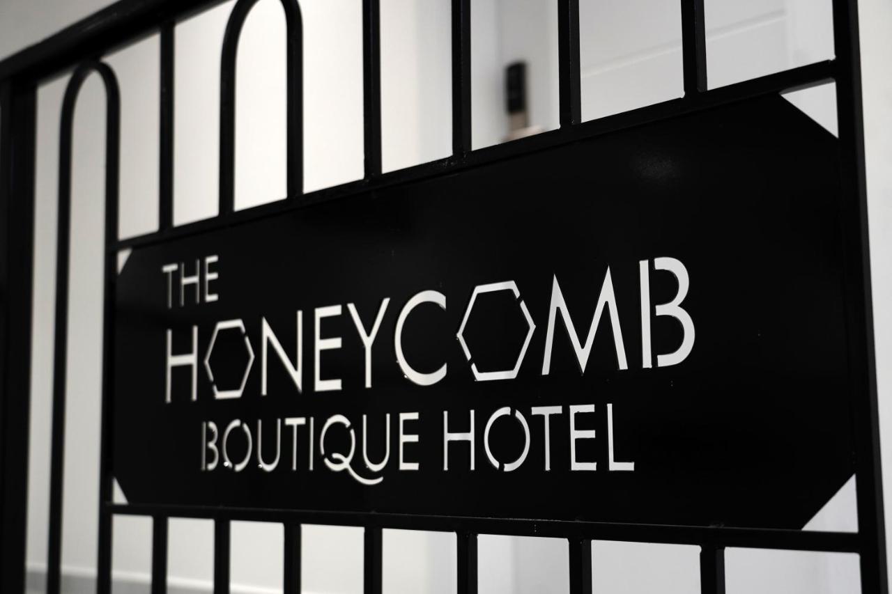 The Honeycomb Boutique Hotel Голем Екстериор снимка
