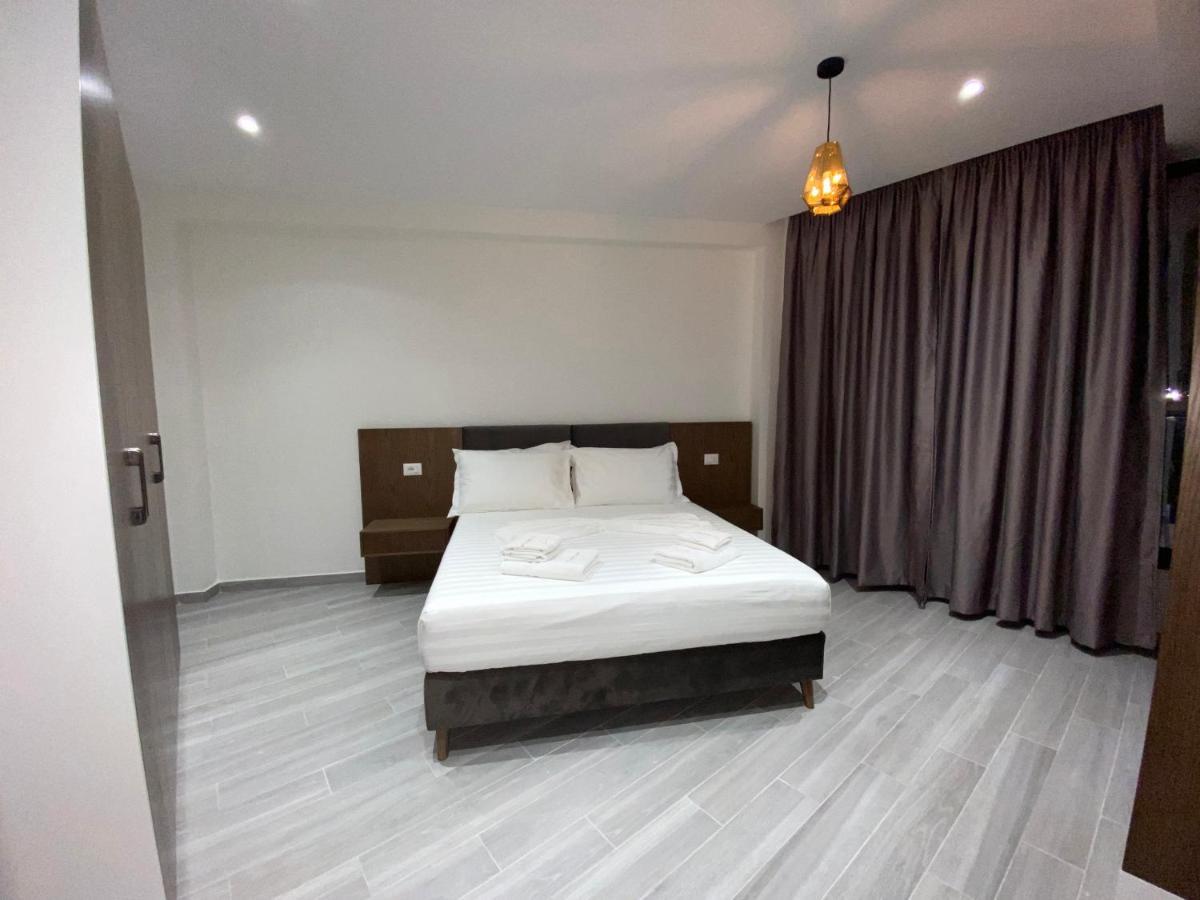 The Honeycomb Boutique Hotel Голем Екстериор снимка