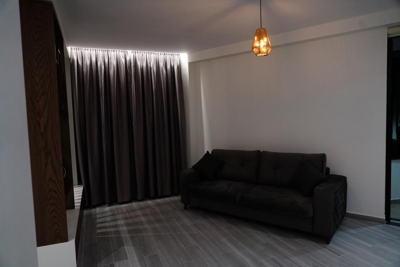 The Honeycomb Boutique Hotel Голем Екстериор снимка