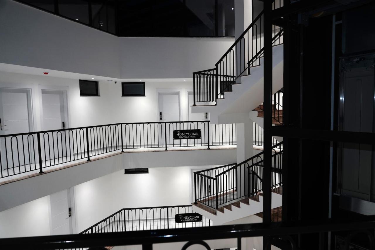 The Honeycomb Boutique Hotel Голем Екстериор снимка